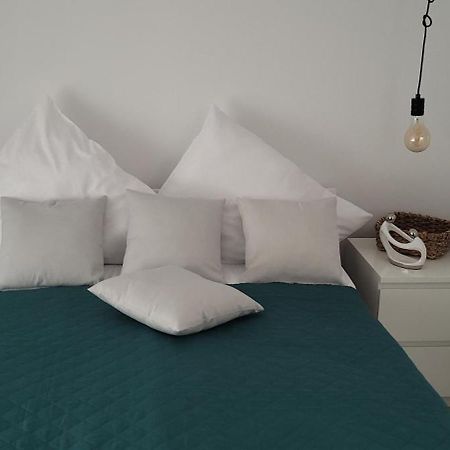 Apartamenty Pod Uwalonym Debem Jezow Sudecki Esterno foto