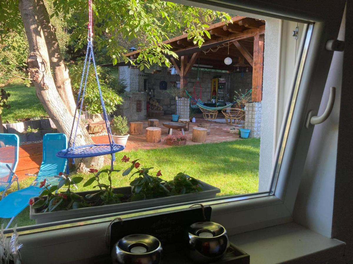 Apartamenty Pod Uwalonym Debem Jezow Sudecki Esterno foto