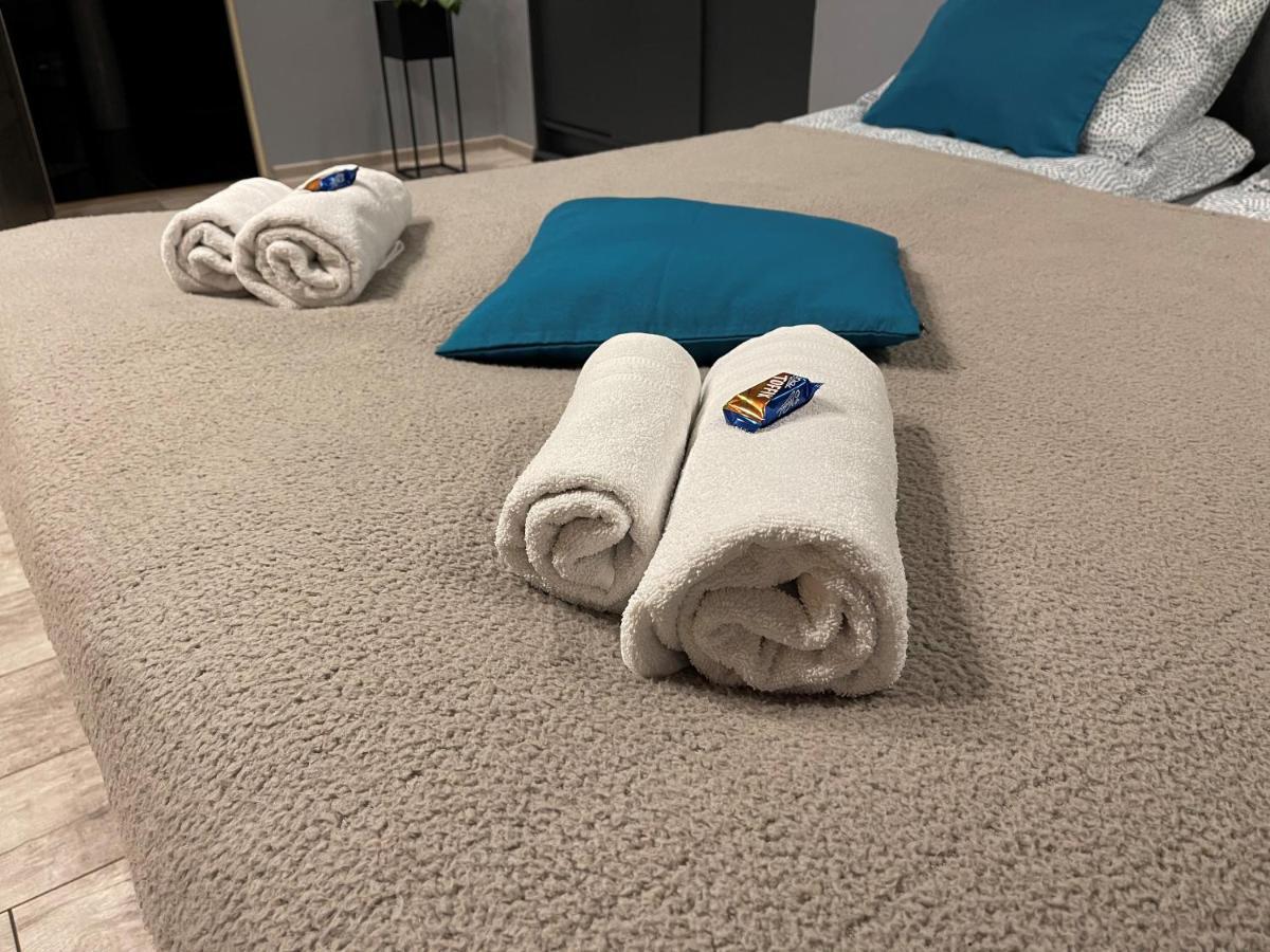Apartamenty Pod Uwalonym Debem Jezow Sudecki Esterno foto